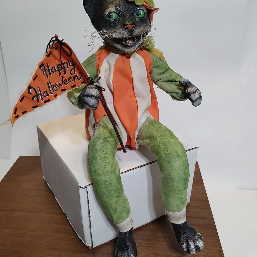 Vergie Lightfoot - Pumpkin Cat - Bethany Lowe Designs